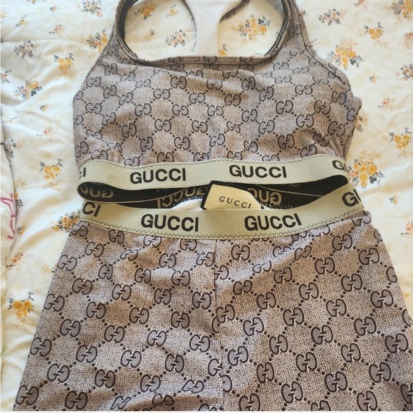Gucci 2piece matching leggings/sports bra top